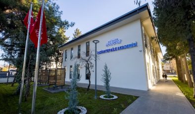 Gaziantep Büyükşehir Belediyesi’nden Türkiye’de bir ilk! Aile Akademisi açıldı