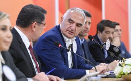 Mehmet Nuri Ersoy: 100 milyar dolarlık turizm geliri hedefine emin adımlarla yürüyoruz