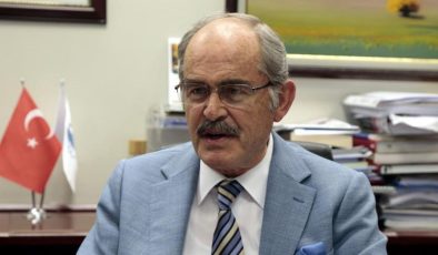 Yılmaz Büyükerşen’den CHP’ye eleştiri! Bu parti nasıl adam olacak diye düşünüp durdum