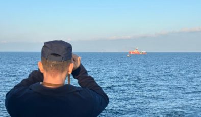 Batan geminin 4 mürettebatı aranıyor! Batık çıkarılmayacak