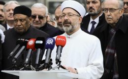 Diyanet İşleri Başkanı Erbaş: Sivil protestolara ve boykotlara devam edilmesi önemli
