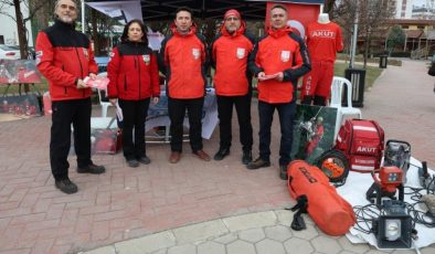 Ebrar Sitesi’nin enkazında çalıştı! Yaşadıklarını anlattı…