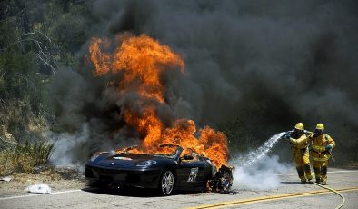 Elektrikli otomobil yangınları hızlı ve güvenli bir şekilde nasıl söndürülür