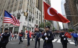 New York, Türk bayraklarıyla donandı: 41. Geleneksel Türk Günü Yürüyüşü