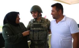 Sınırda nöbet tutan askere aile ziyareti sürprizi: Çifte bayram yaşadı