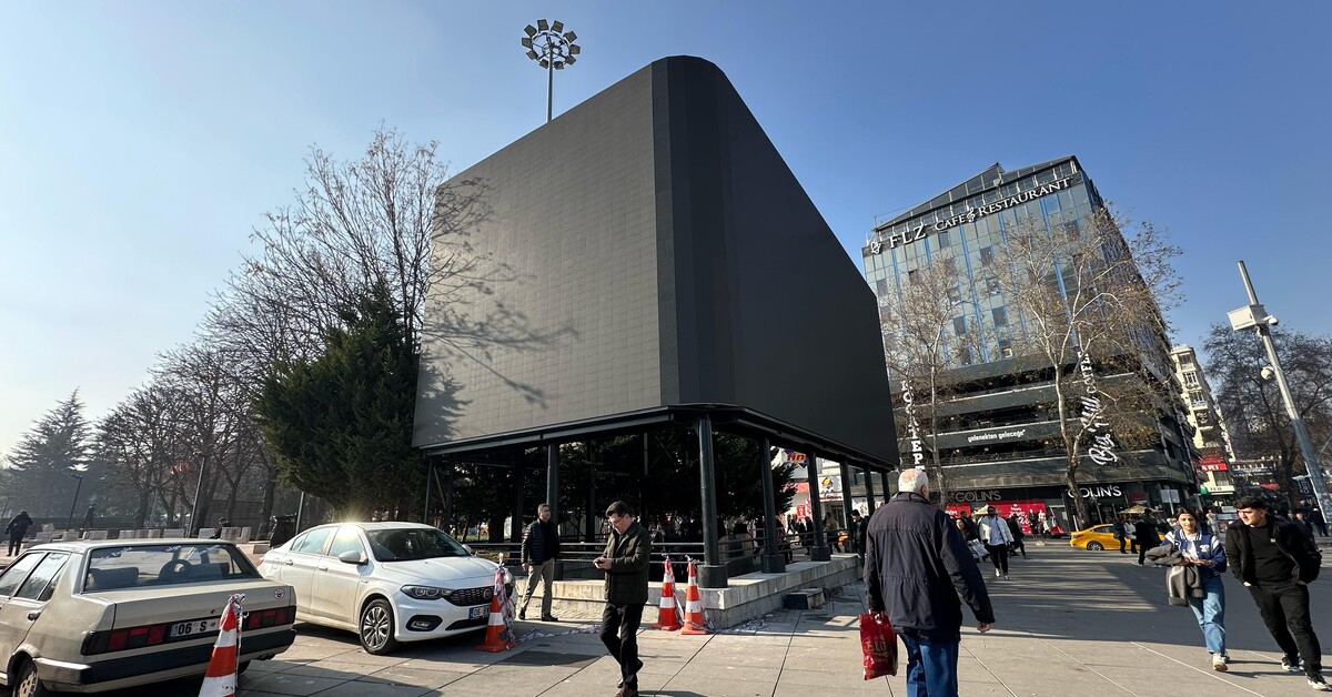 ABB’nin Güvenpark’a diktiği reklam panosu yargıya taşındı