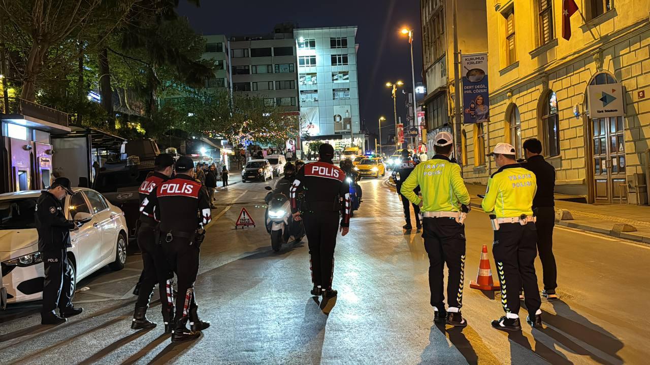 İstanbul’da çeşitli suçlardan aranan 545 kişi yakalandı
